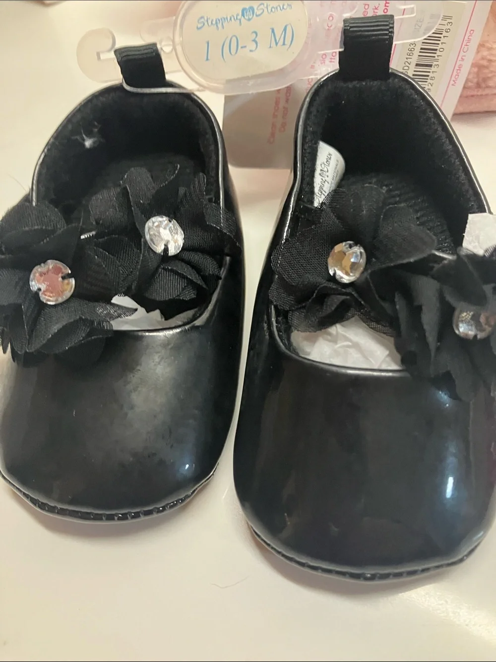 Five pairs Size 1 girls baby shoe lot